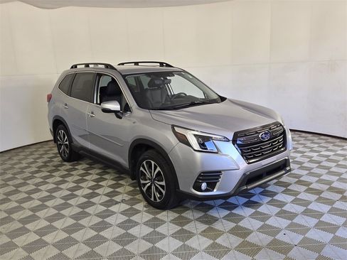 Used 2023 Subaru Forester Limited image 2