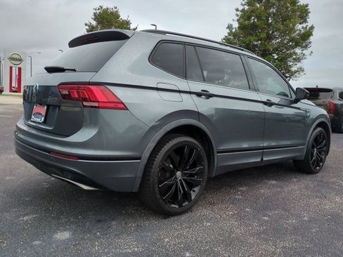 Used 2021 Volkswagen Tiguan SE R-Line image 4