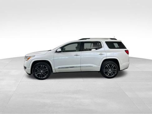 Used 2017 GMC Acadia Denali w/ Technology Package image 3