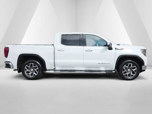 Used 2023 GMC Sierra 1500 SLT w/ SLT Premium Plus Package AWD/4WD image 4