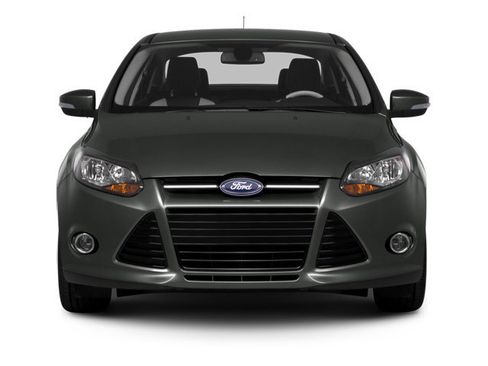 Used 2014 Ford Focus SE w/ SE Winter Package image 4