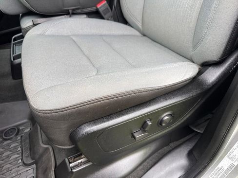 Used 2022 RAM 1500 Big Horn AWD/4WD image 14