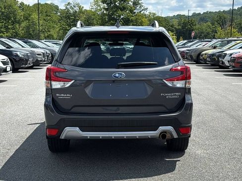Certified 2022 Subaru Forester Touring AWD/4WD image 5