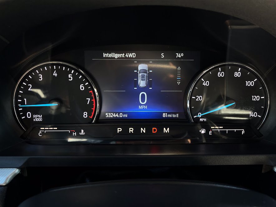 Used 2020 Ford Explorer XLT w/ Equipment Group 202A AWD/4WD image 13