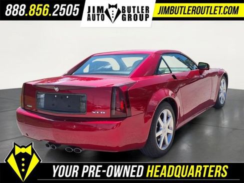 Used 2005 Cadillac XLR RWD image 2