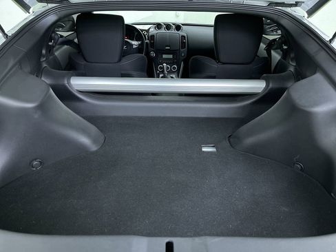 Used 2020 Nissan 370Z w/ Sport Package image 26