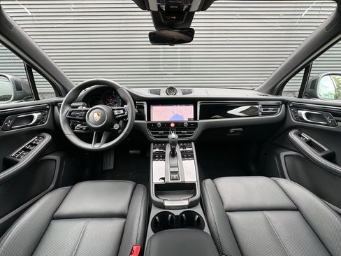 Used 2026 Porsche Macan Turbo AWD/4WD image 6