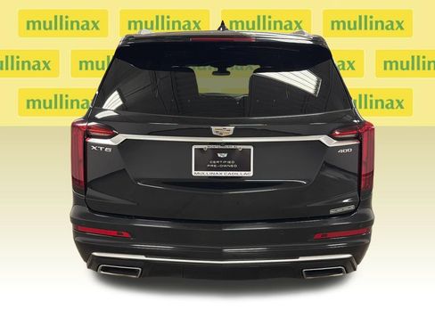 Used 2023 Cadillac XT6 Premium Luxury FWD image 17