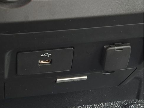 Used 2018 Ford F550 2WD Regular Cab Super Duty image 12