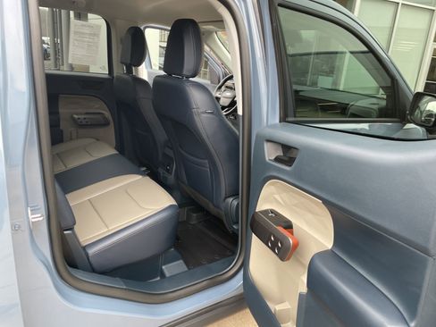 Used 2025 Ford Maverick Lariat w/ 4K Tow Package image 24