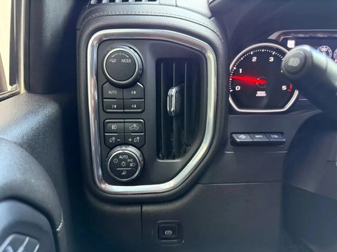 Used 2022 Chevrolet Silverado 2500 LTZ w/ LTZ Convenience Package AWD/4WD image 20