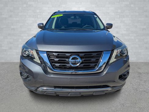 Used 2020 Nissan Pathfinder SV image 3