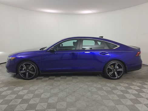 Used 2023 Honda Accord Sport image 4