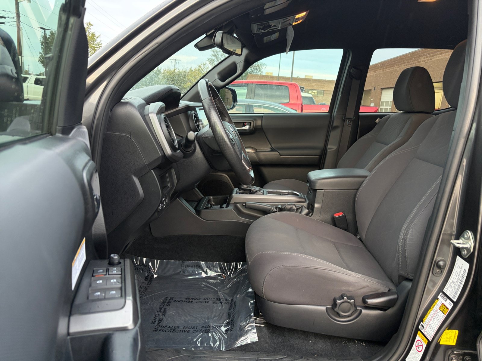 Used 2019 Toyota Tacoma TRD Off-Road AWD/4WD image 11