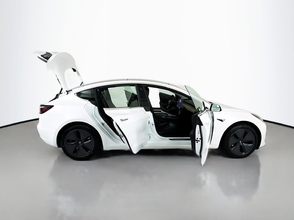 Used 2020 Tesla Model 3 Standard Range RWD image 29