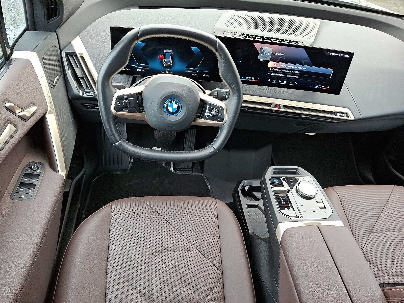 Used 2025 BMW iX xDrive50 w/ Premium Package AWD/4WD image 12