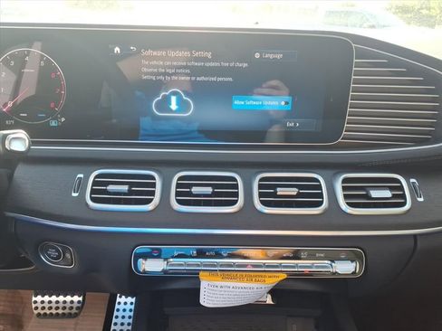 New 2026 Mercedes-Benz GLS 450 4MATIC image 22