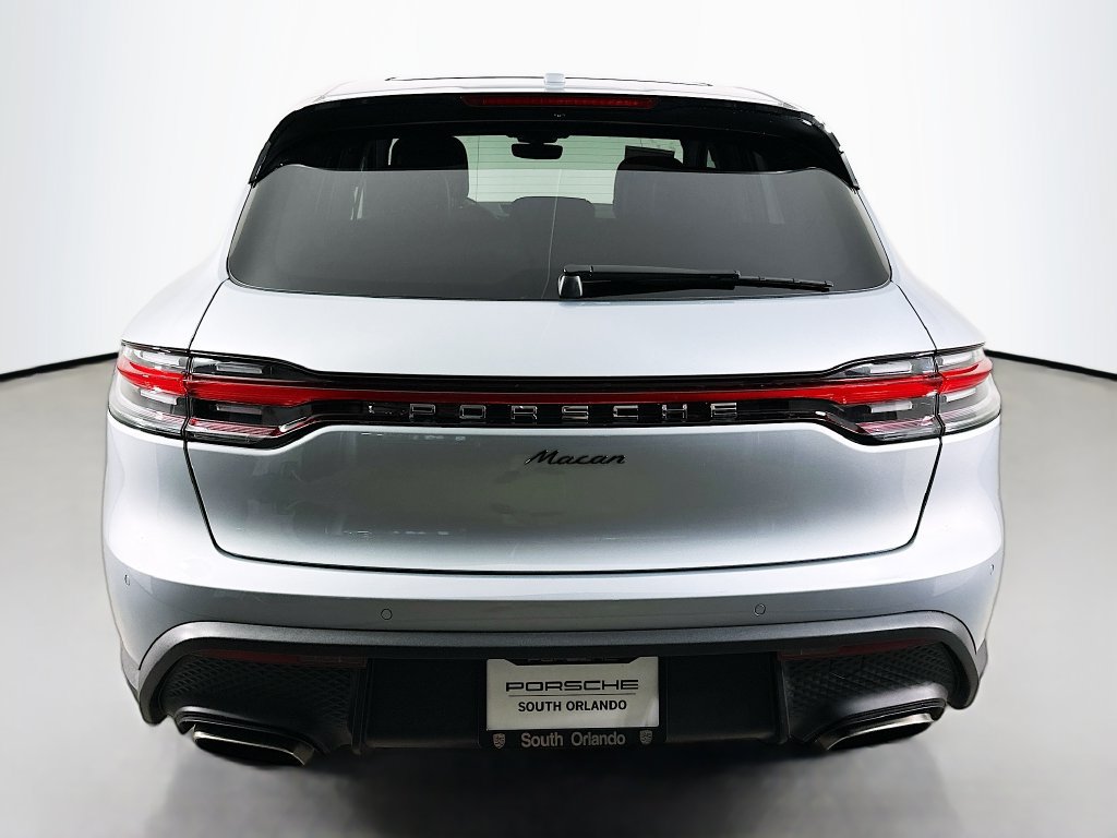 Certified 2025 Porsche Macan AWD/4WD image 10