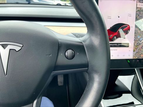 Used 2018 Tesla Model 3 Long Range image 18