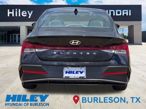 New 2026 Hyundai Elantra SEL Sport Premium FWD image 5