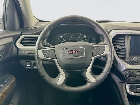 Used 2023 GMC Acadia SLE w/ Driver Convenience Package image 18