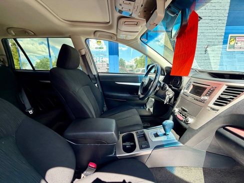 Used 2014 Subaru Outback 2.5i Premium w/ Moonroof Package AWD/4WD image 28