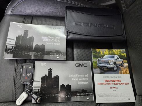 Used 2022 GMC Sierra 2500 Denali w/ Denali Ultimate Package image 57
