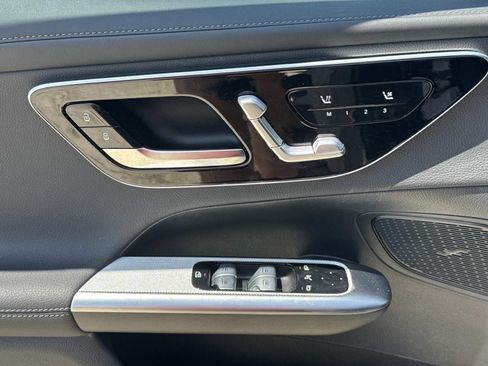 Used 2026 Mercedes-Benz GLC 300 image 18