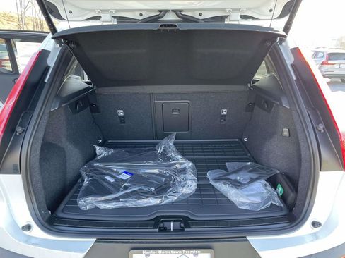 New 2026 Volvo XC40 B5 Ultra w/ Protection Package Premier image 30