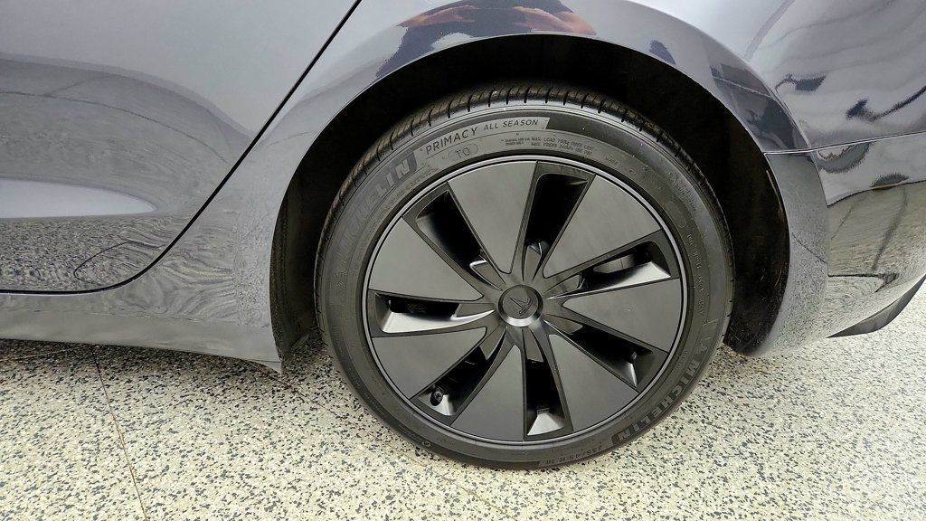 Used 2025 Tesla Model 3 Long Range RWD image 9