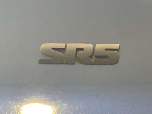 Used 2017 Toyota 4Runner SR5 AWD/4WD image 12