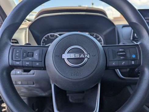Used 2023 Nissan Rogue SV AWD/4WD image 24