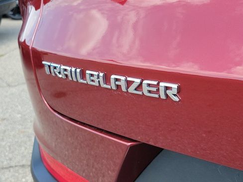 Used 2024 Chevrolet TrailBlazer LT w/ Convenience Package FWD image 33
