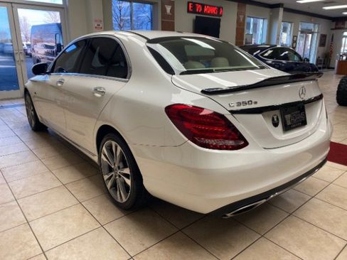 Used 2018 Mercedes-Benz C 350e Sedan w/ Premium Package image 5