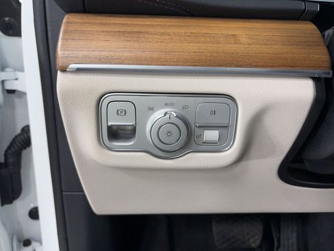 Certified 2025 Mercedes-Benz GLS 450 4MATIC image 10