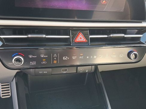 New 2025 Kia Niro Wave w/ Wave Preserve Package image 9