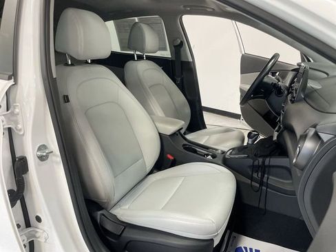 Used 2022 Hyundai Kona Limited AWD/4WD image 27