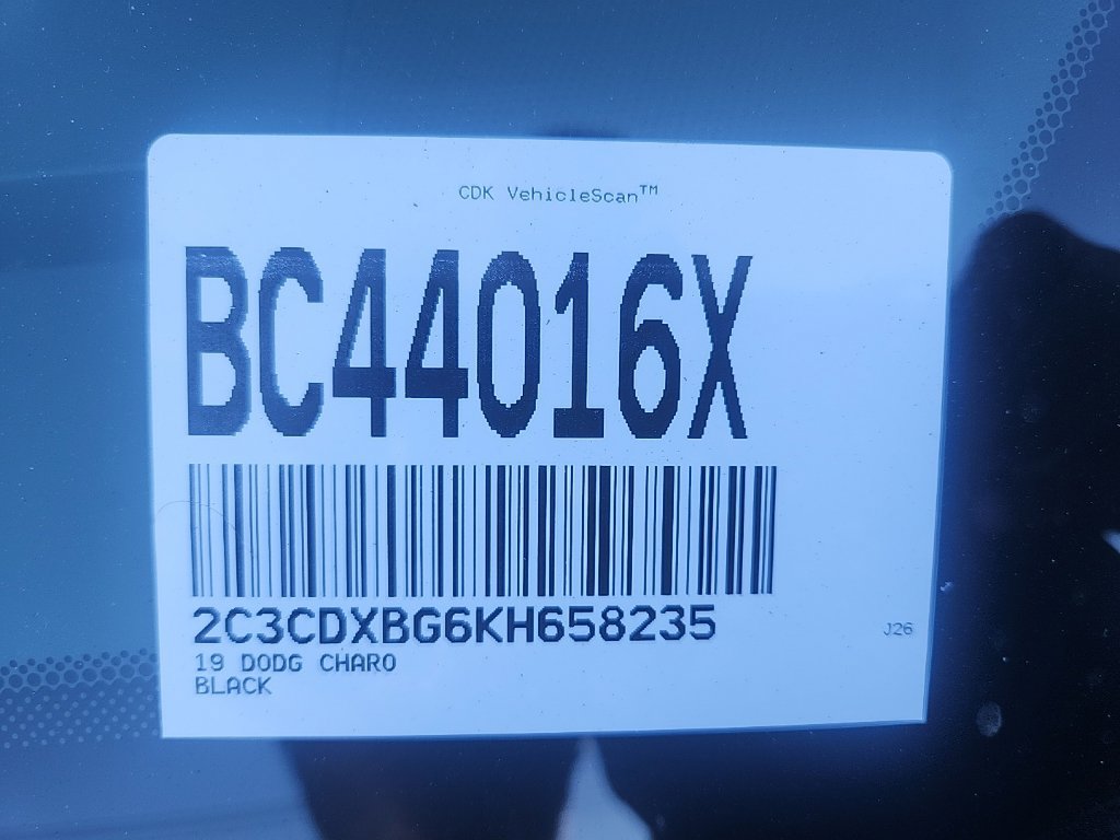 Used 2019 Dodge Charger SXT RWD image 4