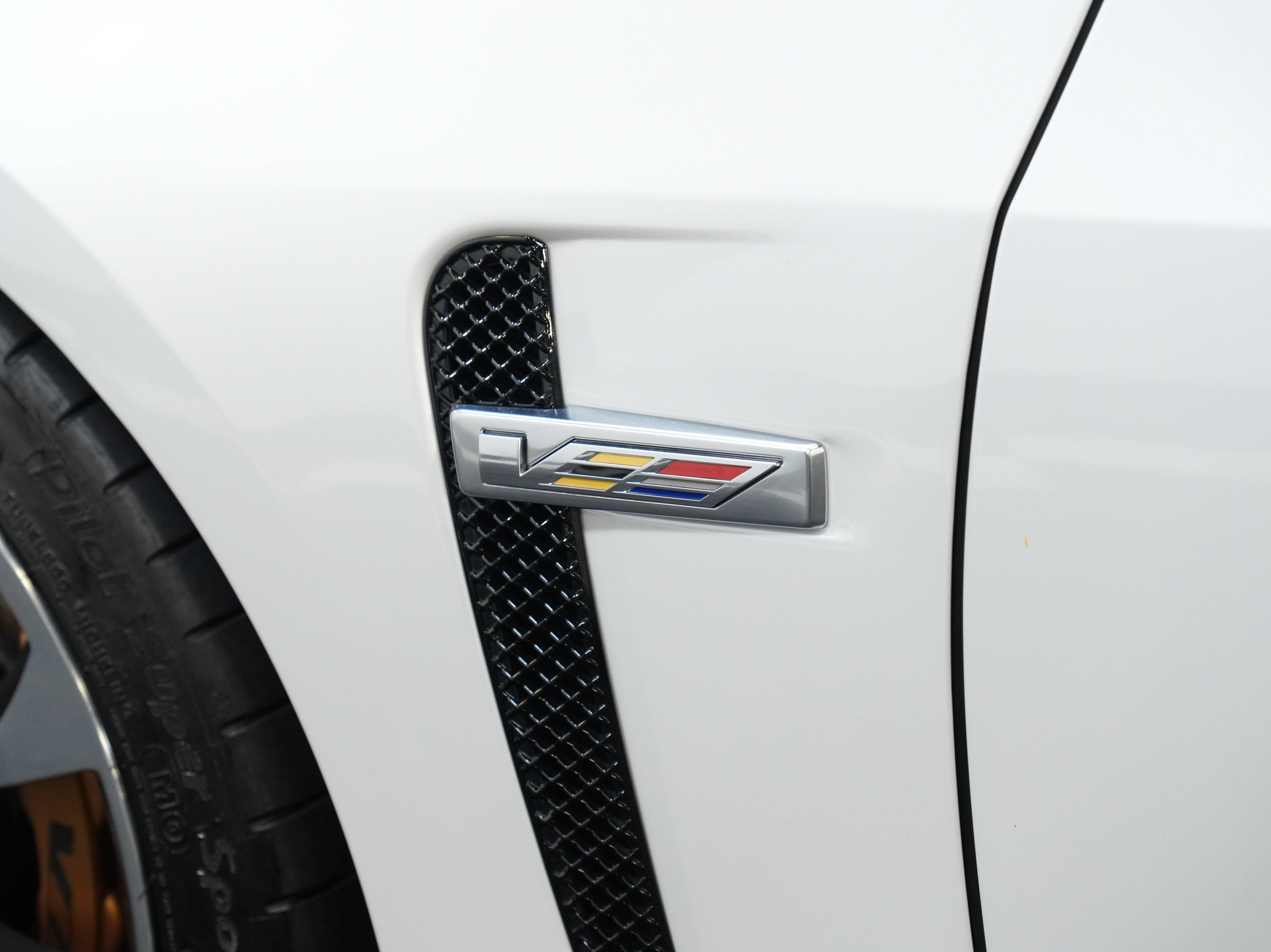 Used 2016 Cadillac CTS V w/ Carbon Fiber Package RWD image 21