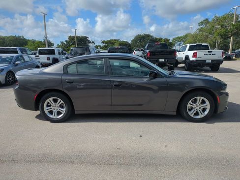 Used 2023 Dodge Charger SXT RWD image 5