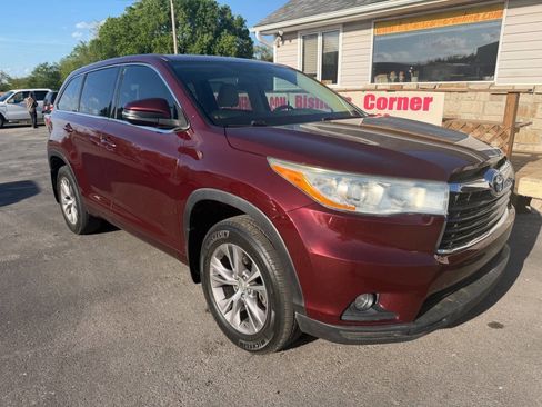 Used 2014 Toyota Highlander Plus image 2