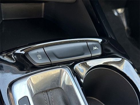 Used 2024 Chevrolet Trax LT w/ Driver Confidence Package image 38