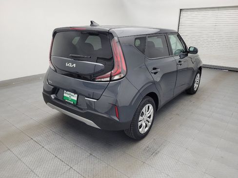 Used 2025 Kia Soul LX FWD image 9