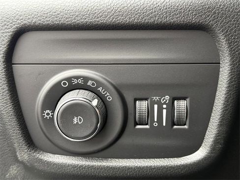 New 2025 Jeep Grand Cherokee Limited w/ Trailer Tow Package image 15