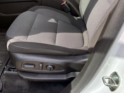 Certified 2023 Chevrolet Traverse LT image 17