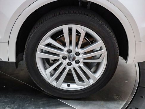 Used 2018 Audi Q5 2.0T Premium Plus w/ Premium Plus Package AWD/4WD image 8