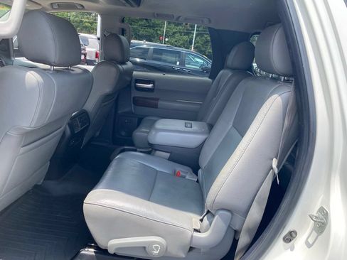 Used 2012 Toyota Sequoia Platinum AWD/4WD image 6