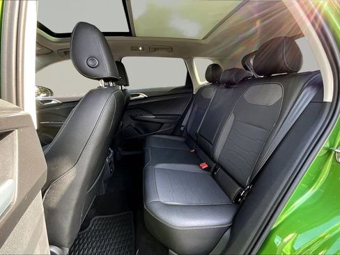 Used 2025 Volkswagen Taos SE image 20