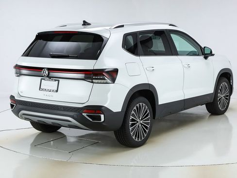 New 2026 Volkswagen Taos SE image 46