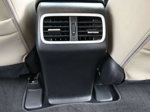 Used 2016 Honda CR-V Touring image 18
